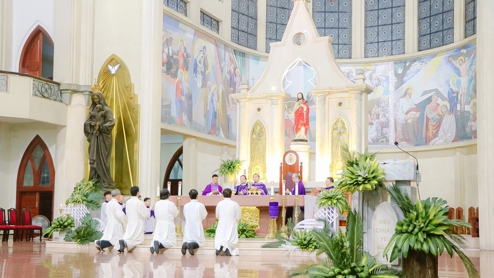 Thánh Lễ Tro Tại Giáo Xứ Chánh Tòa Phú Cường 2026